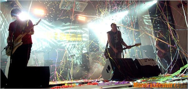 Barricada y Conceptcolors en accion Barricada y Conceptcolors en accion